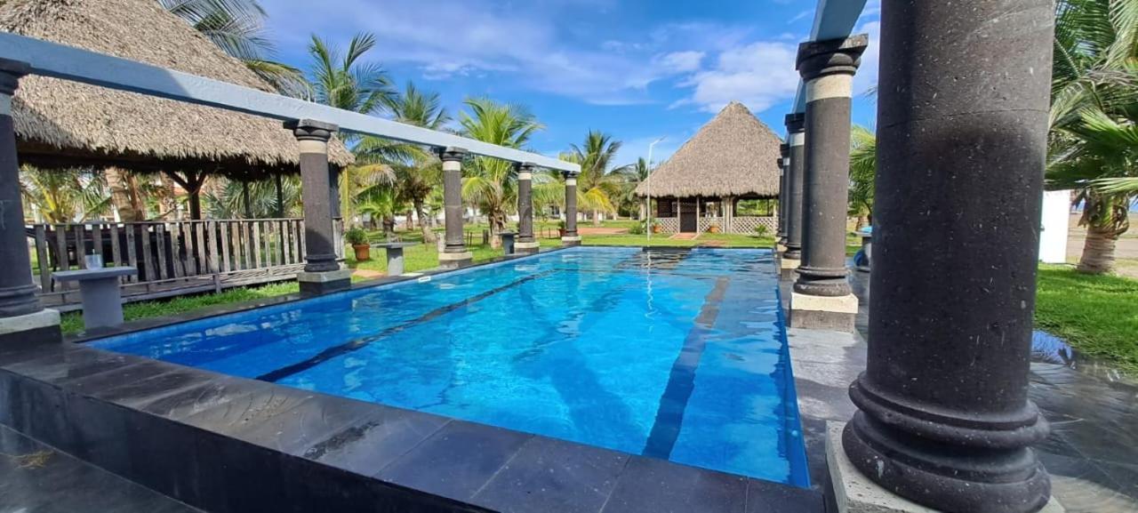 Ananta Hotel Casitas Extérieur photo