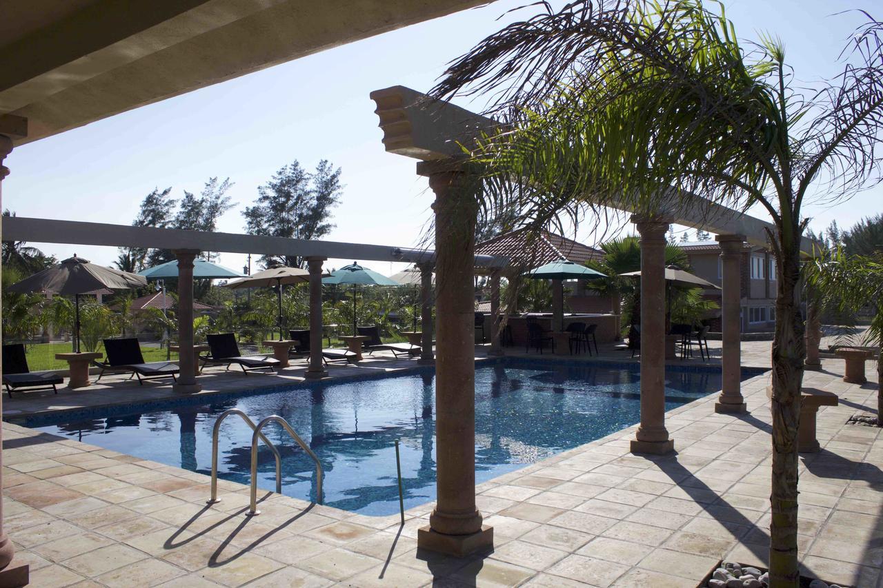 Ananta Hotel Casitas Extérieur photo