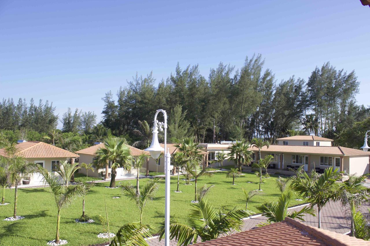 Ananta Hotel Casitas Extérieur photo